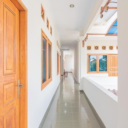 Reddoorz @ Pemuda Street Hotel Cirebon Exterior photo